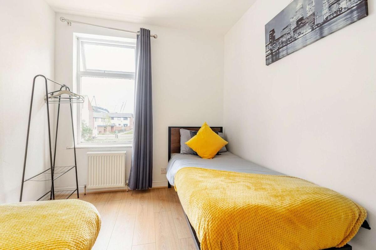 2 Min Walk Etihad Stadium & Coop Arena - 3Br, Free Parking Manchester Ngoại thất bức ảnh